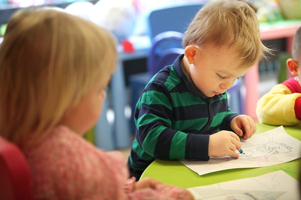 Children drawing maps